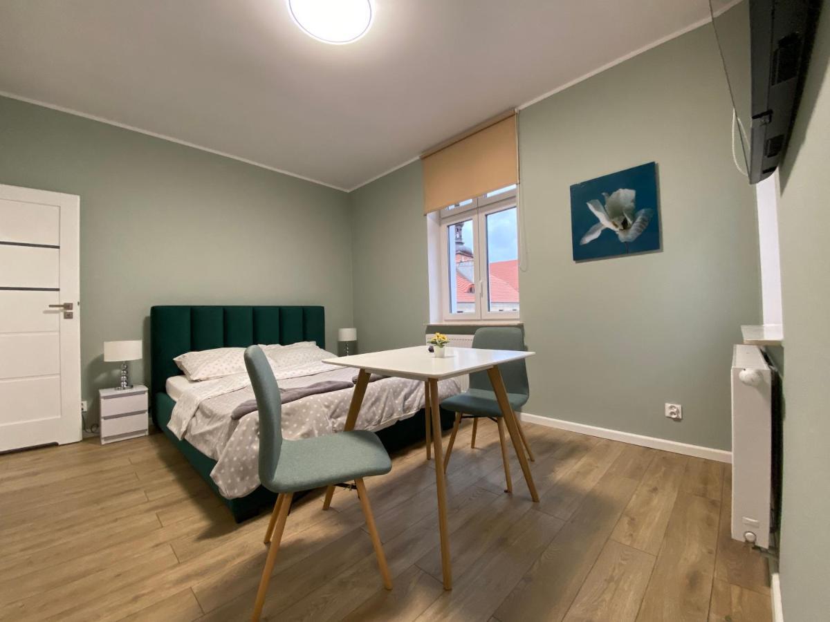 Apartament Kleopatra Гнезно Екстер'єр фото
