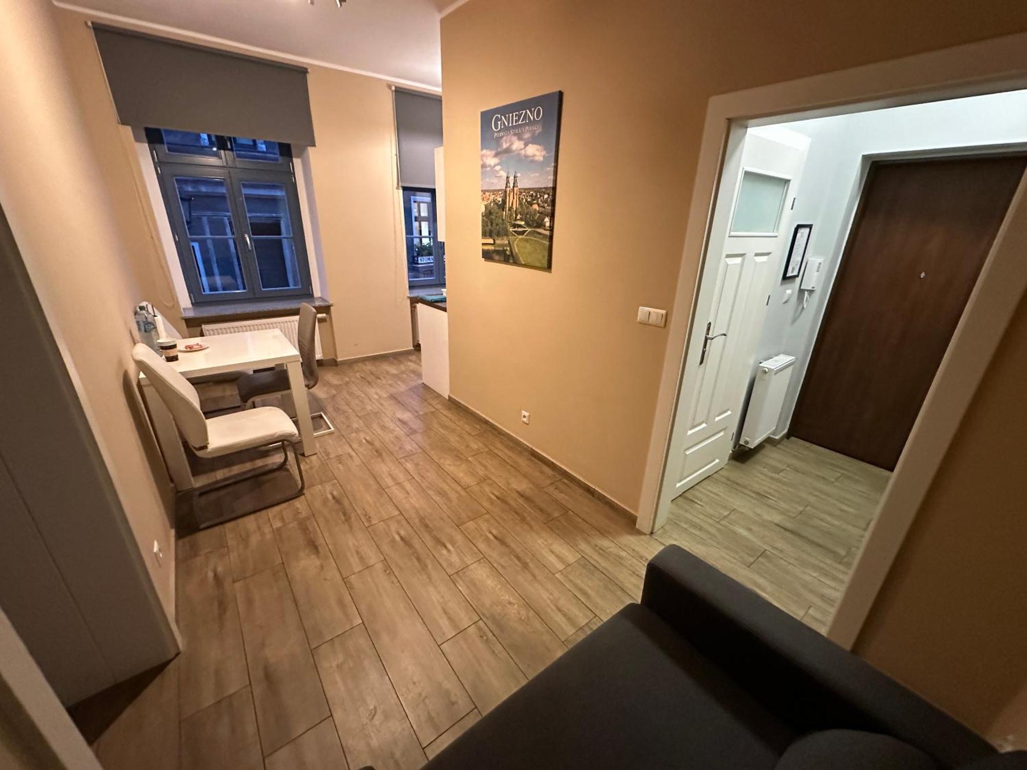 Apartament Kleopatra Гнезно Екстер'єр фото
