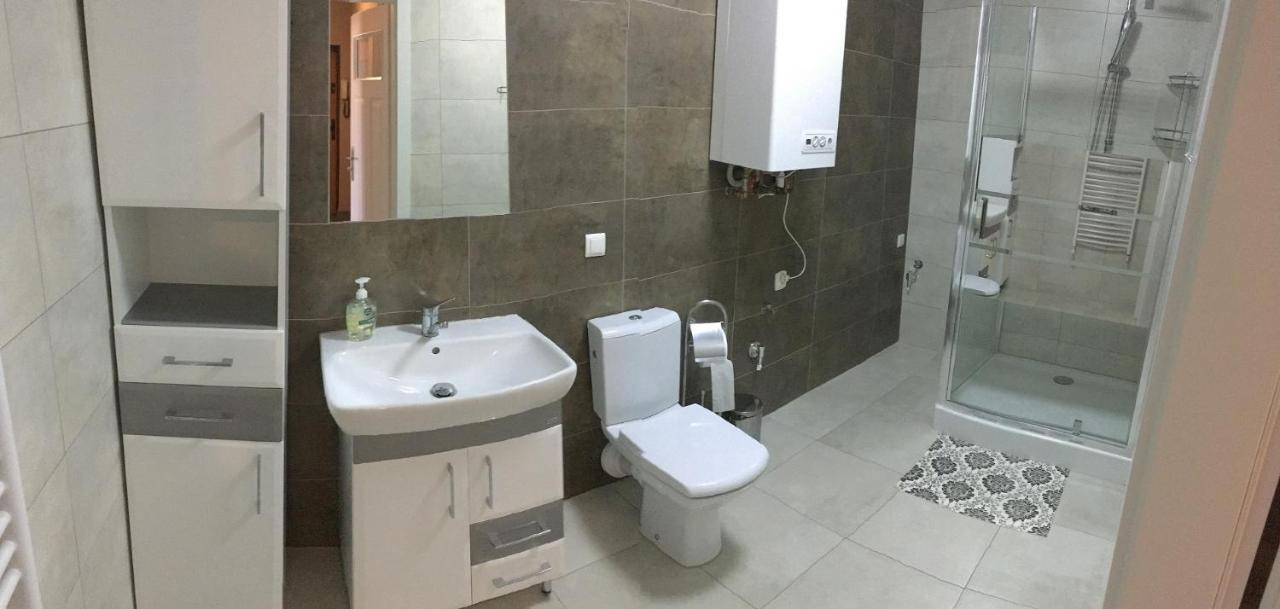Apartament Kleopatra Гнезно Екстер'єр фото