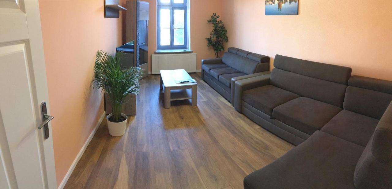 Apartament Kleopatra Гнезно Екстер'єр фото