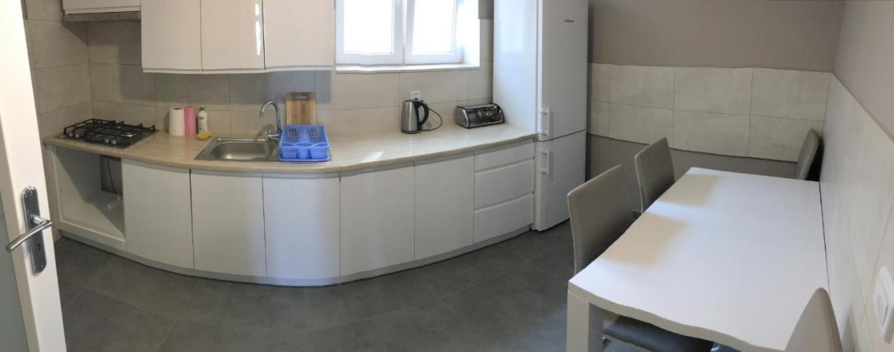 Apartament Kleopatra Гнезно Екстер'єр фото
